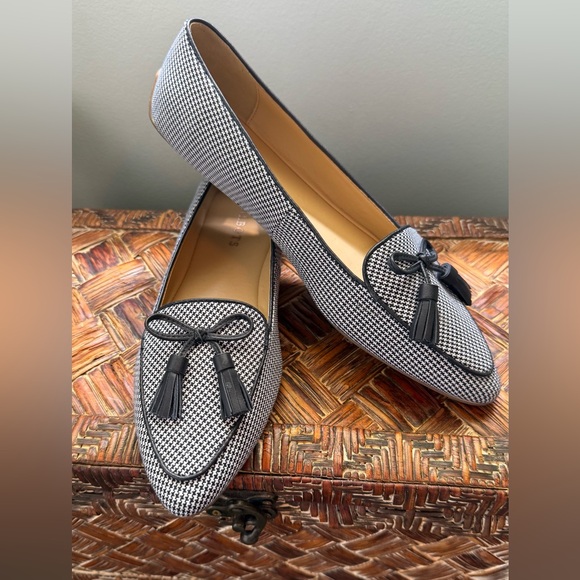 Talbots FRANCESCA DRIVING
MOCCASINS Houndstooth Navy and White Tassel Loafers - Picture 1 of 7